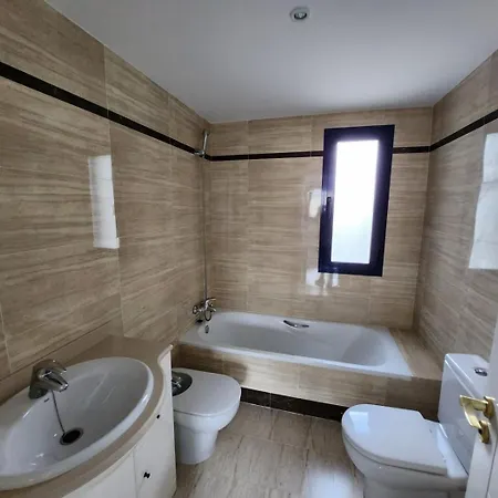 Sea Views Penthouse Heart Of Near The Port Lejlighed